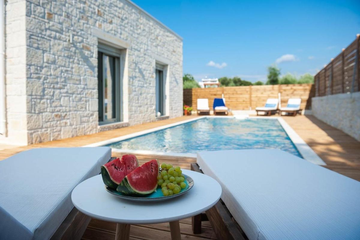 Villa Vera - With Private Heated Pool & Jacuzzi Pangalochori المظهر الخارجي الصورة