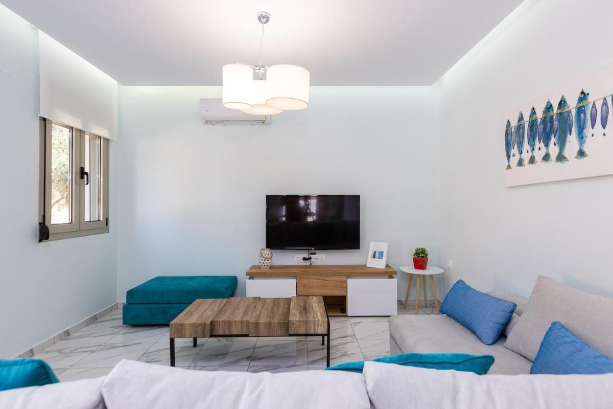 Villa Vera - With Private Heated Pool & Jacuzzi Pangalochori المظهر الخارجي الصورة