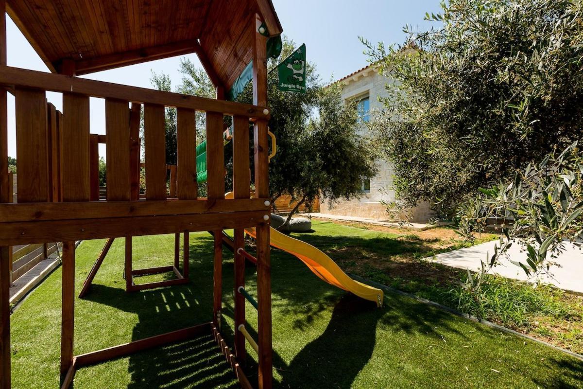 Villa Vera - With Private Heated Pool & Jacuzzi Pangalochori المظهر الخارجي الصورة